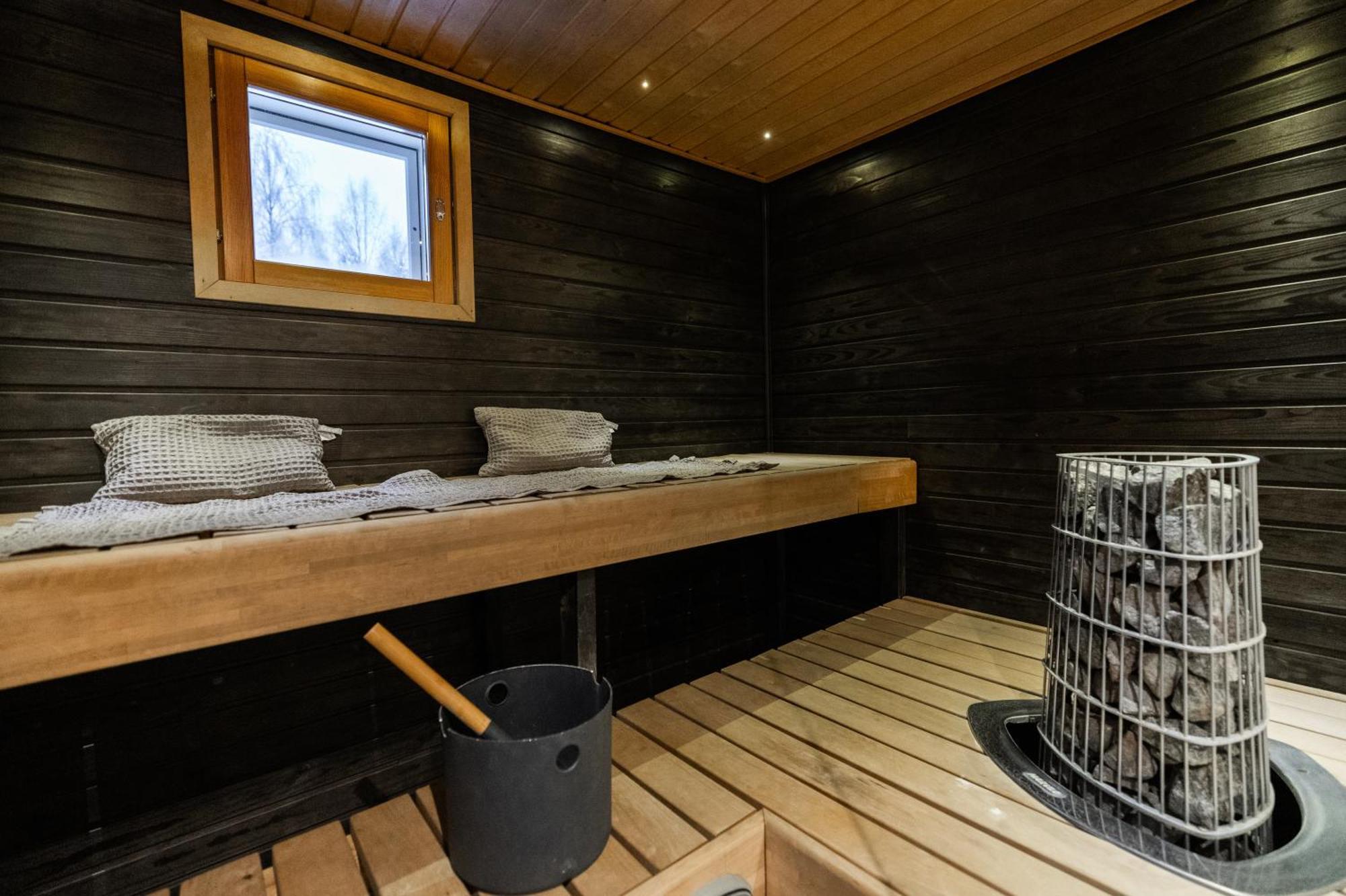 Villa Nightsky -Private Location, Sauna And Jacuzzi Рованиеми Экстерьер фото